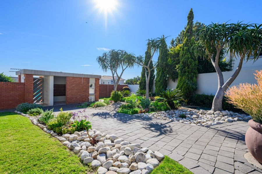 2 Bedroom Property for Sale in Humewood Eastern Cape